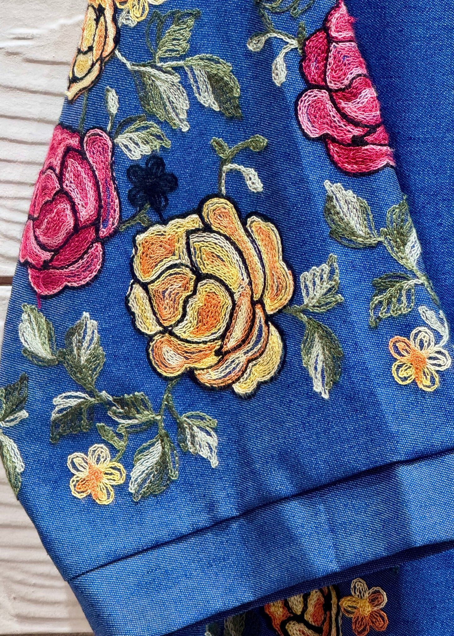Light Shirt with Rose Embroidery