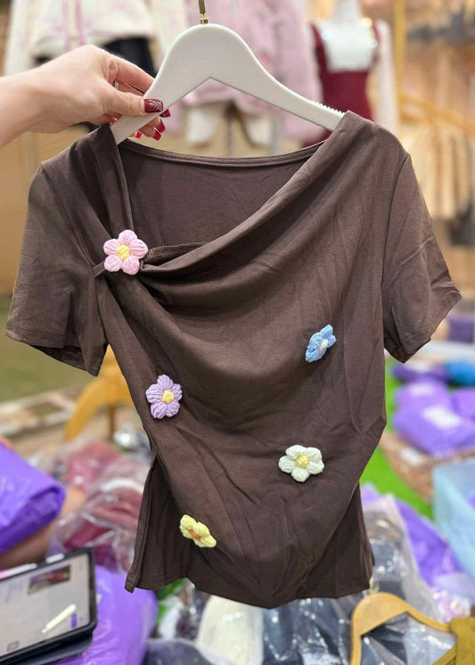 Body fit Top with colorful 3D Flowers