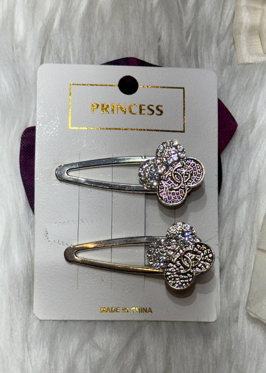 Silver-Toned Floral Shaped Hair Clips