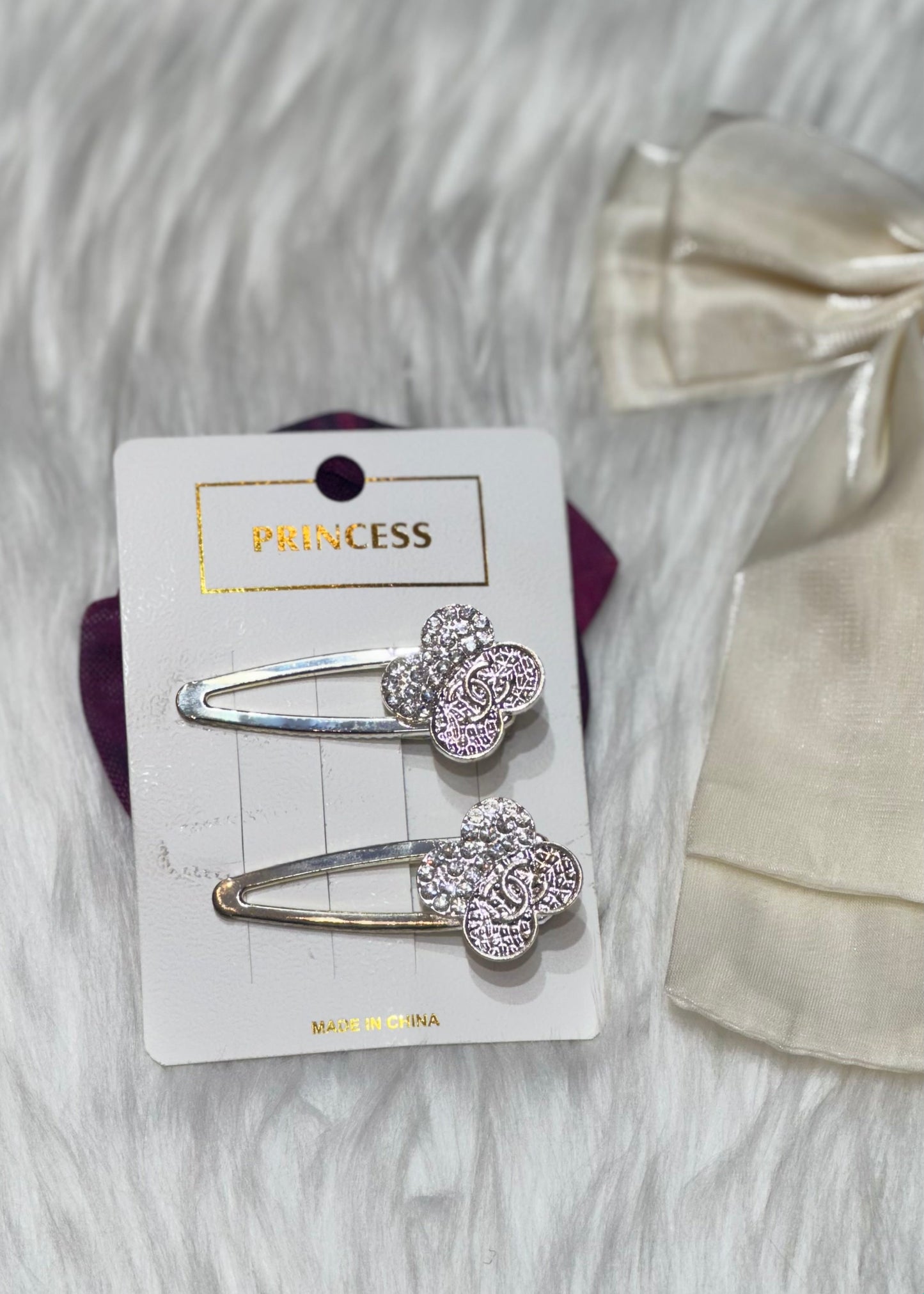 Silver-Toned Floral Shaped Hair Clips