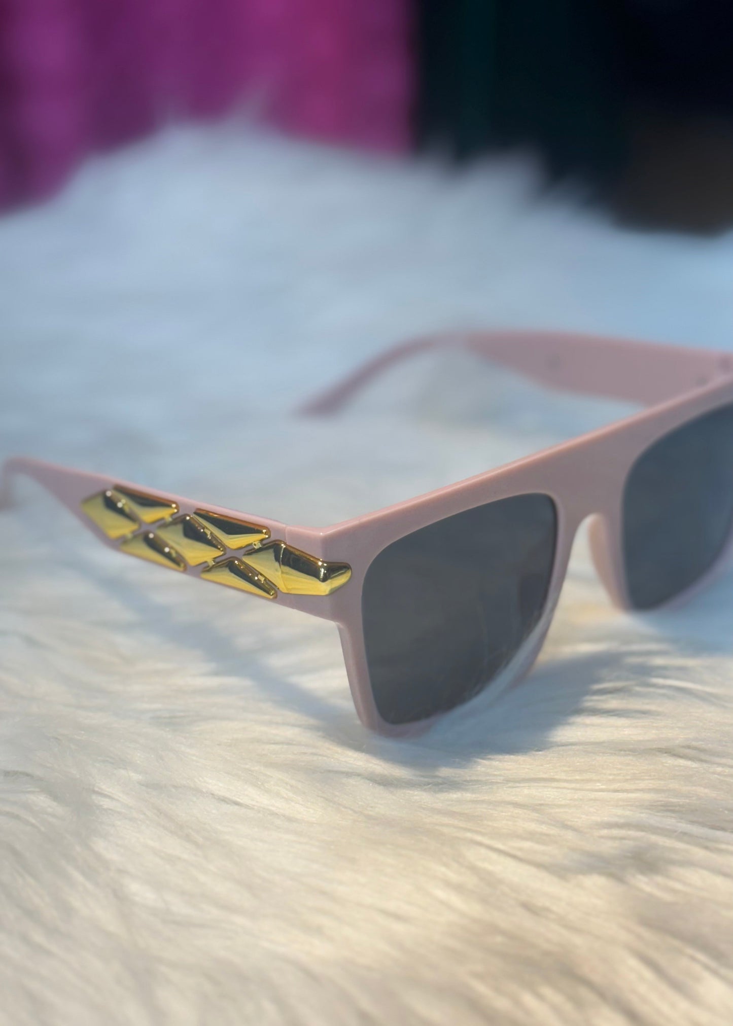 Classic Mauve Sunglass