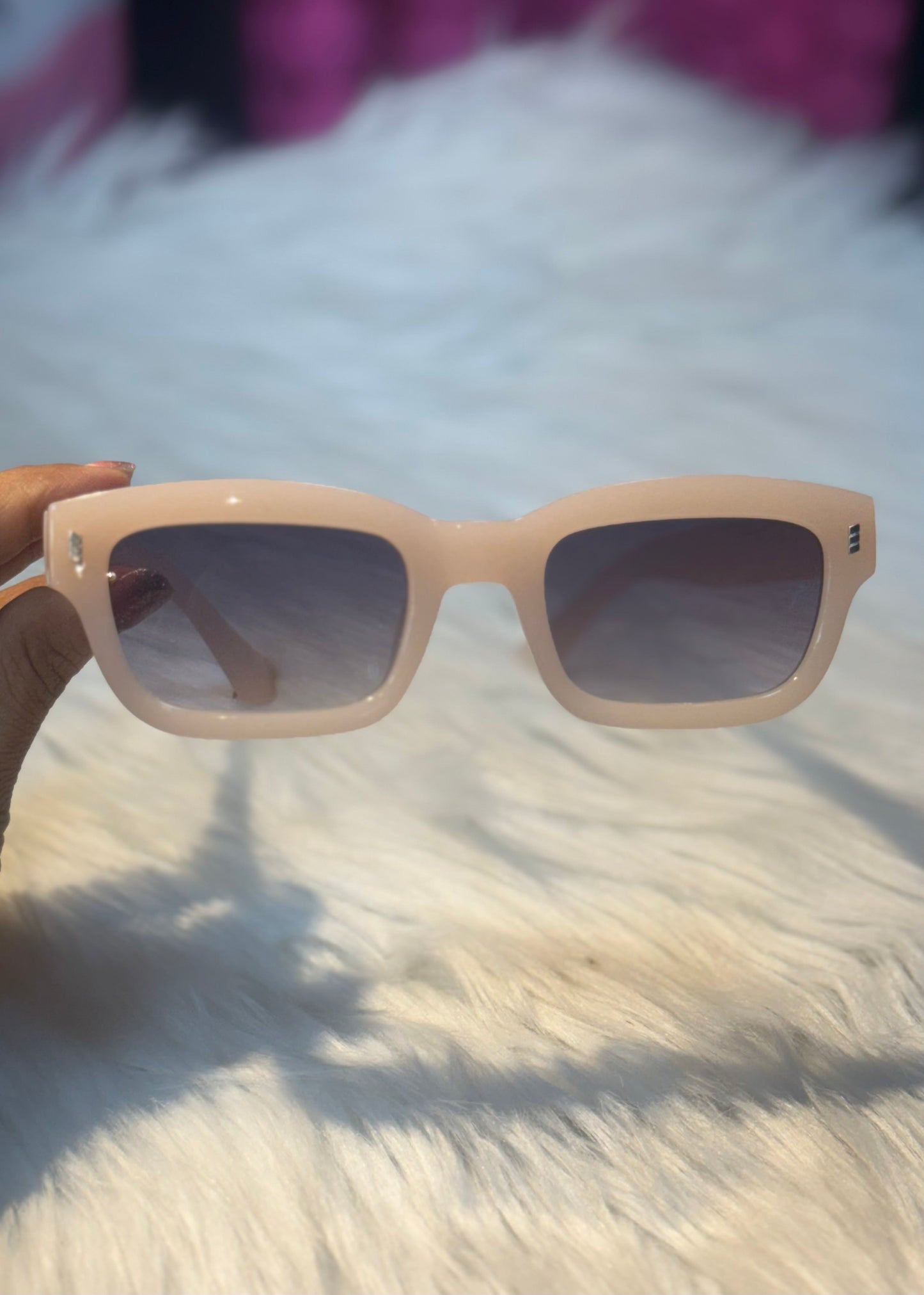 Cool Nude Color Sunglass