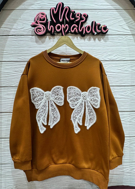 Sweatshirt with cute bow & pearl detailing